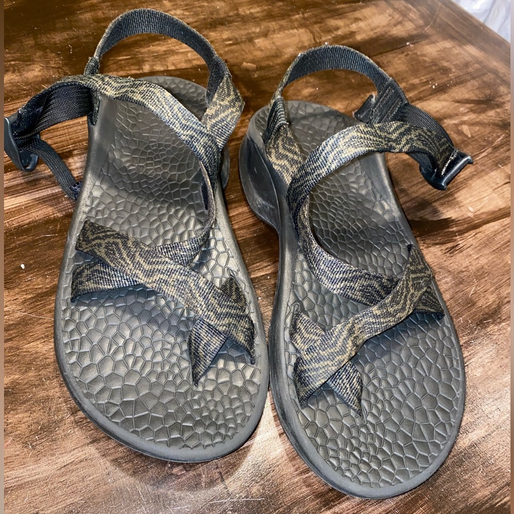 Men Chaco’s size 10 green